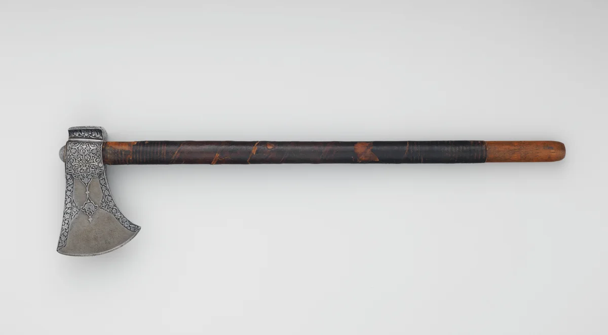 鞍斧的整器照片 · 馆藏实物